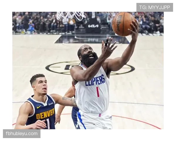 哈登挡拆分球牵制约基奇，得分结构向组织转变